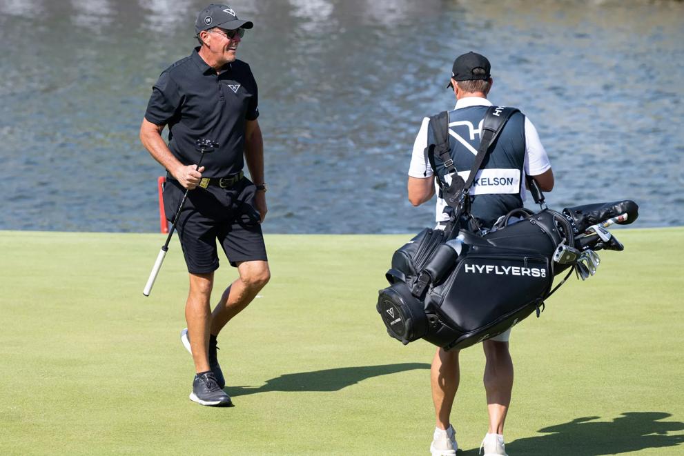 Mickelson hot entering Hong Kong